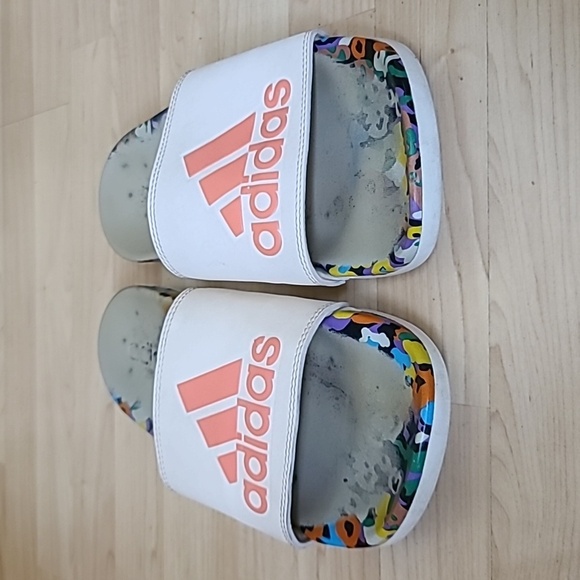 Adidas ADILETTE COMFORT Slides Soft Multi Color Sandals Women's Size 9 - Picture 4 of 6
